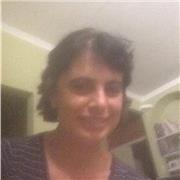 Insegnante abilitata in latino impartisce lezioni a studenti
Prezzo modico